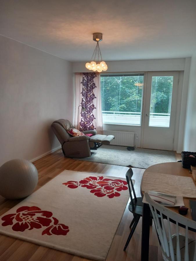 Puotilan Rose Apartamento Helsínquia Exterior foto